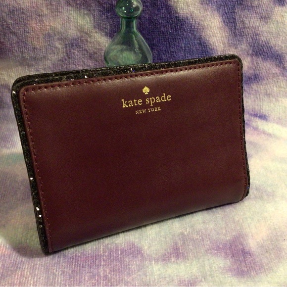 Kate Spade Bifold Wallet - Picture 5 of 14
